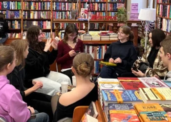 У Луцьку підлітки обговорили фентезі Тревіса Болдрі «Легенди та лате»