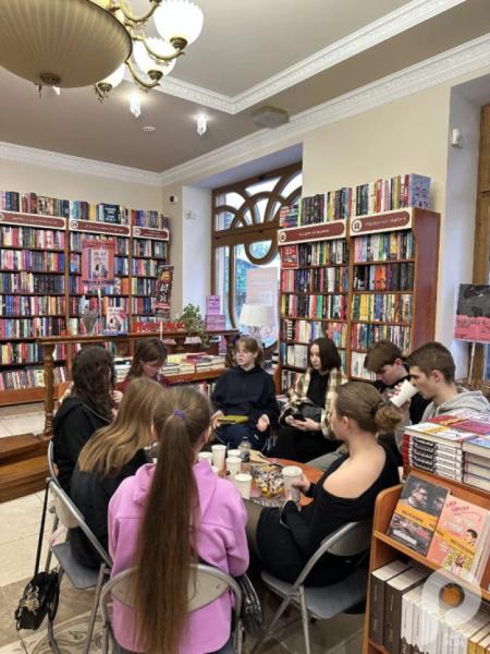 У Луцьку підлітки обговорили фентезі Тревіса Болдрі «Легенди та лате»