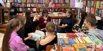 У Луцьку підлітки обговорили фентезі Тревіса Болдрі «Легенди та лате»