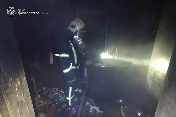 У Павлограді на пожежі ледве не загинув чоловік