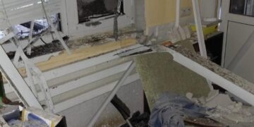 У Петропавлівській та Покровській громадах від ударів ерефії загинули двоє чоловіків, четверо людей постраждали