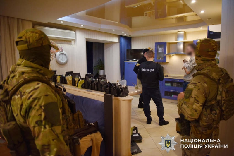 У родини начальниці з Рівного були обшуки через наркотичний «чай», який продавали тоннами