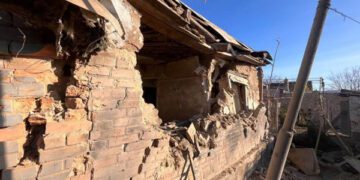 Від ворожих ударів постраждали два райони Дніпропетровщини: є загиблий та постраждалі