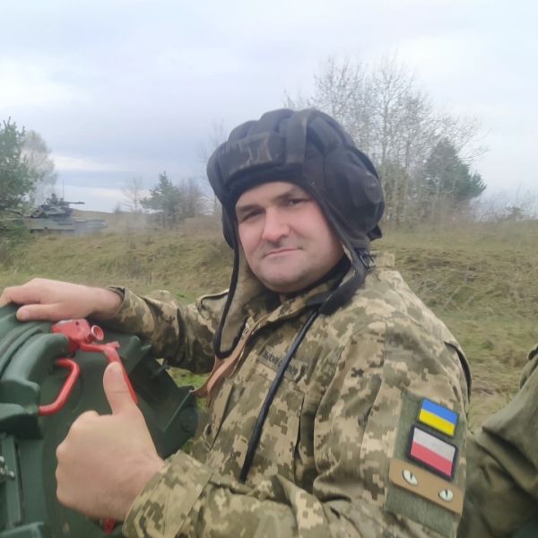 Викладач політології з Покровська став танкістом, а після «дембеля» намагається не загубитися в цивільному житті