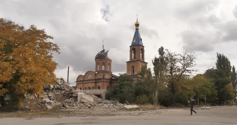 Запаси дров та електрики-добровольці: як у прифронтових регіонах готуються пережити найскладнішу зиму