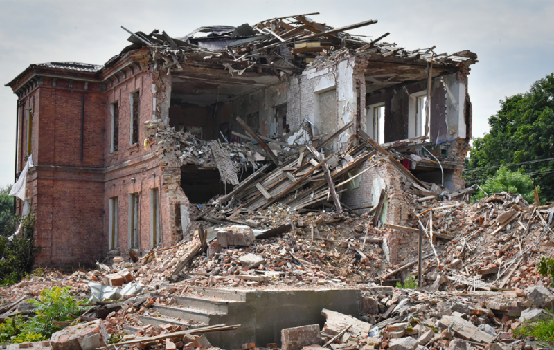 Запаси дров та електрики-добровольці: як у прифронтових регіонах готуються пережити найскладнішу зиму