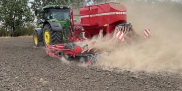 Запаси ЗЗР у 20 областях України перевищують річну потребу