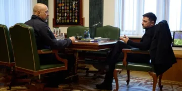 ЗЕЛЕНСЬКИЙ ПОГОВОРИВ ЗІ ШМИГАЛЕМ І  БУДАНОВИМ І ВОНИ ВИРІШИЛИ, ЩО НАСТАВ ЧАС ЗМІНЮВАТИ ПЛАН ОБОРОНИ УКРАЇНИ