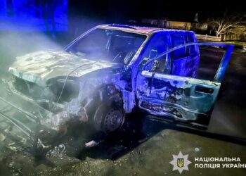 Житель Березнівщини на замовлення Росії спалив волонтерський позашляховик