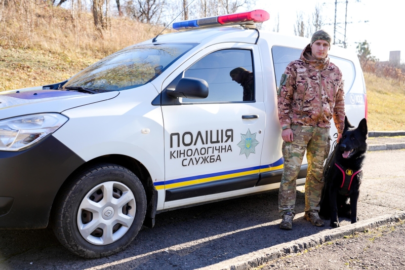 Житель Березнівщини на замовлення Росії спалив волонтерський позашляховик