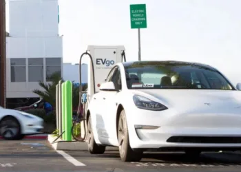 Uber відмовився від попередніх планів з електрифікації та зменшення викидів