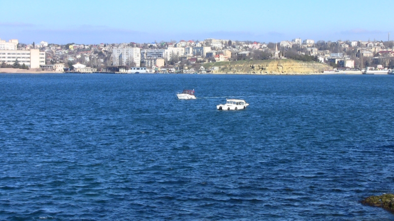 Російський очільник Севастополя заявив про смерть дівчинки, пораненої уламками &laquo;повітряної цілі&raquo;