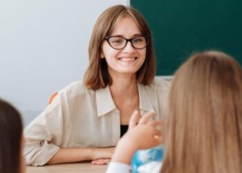 Мерія Франківська оголосила несподівану новину: кого з освітян чекає підвищення зарплати