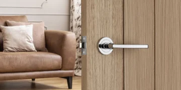 выбрать дверные ручки