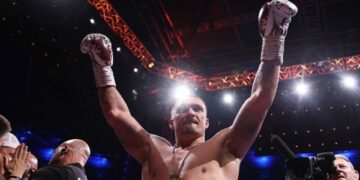 Усик розповів про свій шлях від крузервейта до хевівейта