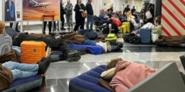 В аеропорту Шереметьєво посилилися фільтраційні заходи: як проходять перевірки українців та що шукають в телефонах, – ВІДЕО