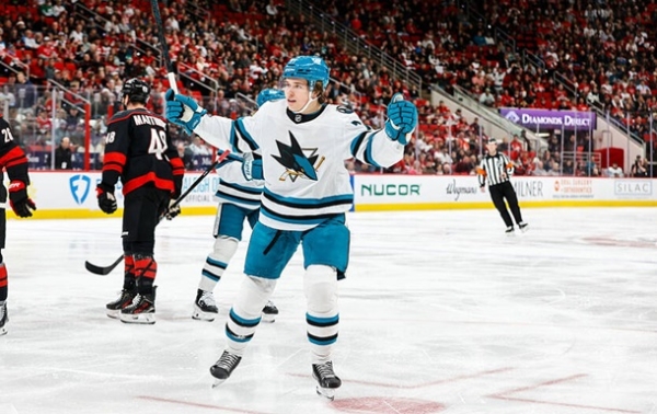 Філадельфія та Піттсбург зазнали поразки в НХЛ Філадельфія та Піттсбург зазнали поразки в НХЛ