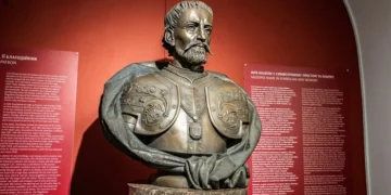 Частину вулиці Лаврської перейменовано на честь гетьмана Івана Мазепи