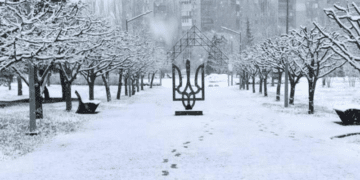 Україну засипає снігом (ФОТО)