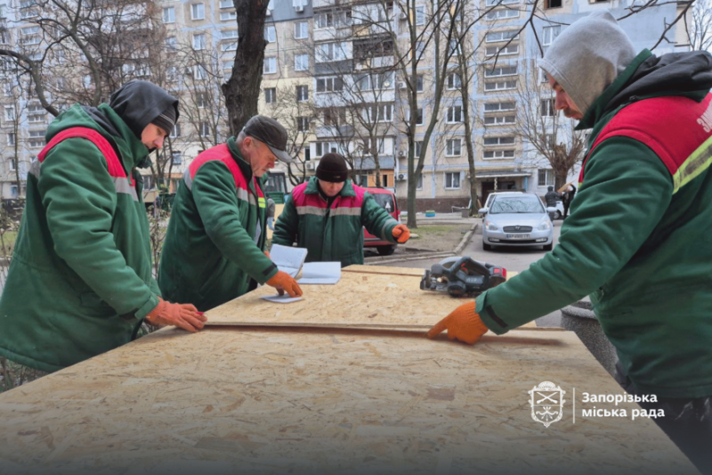 У Запоріжжі внаслідок ворожих атак пошкоджено 12 багатоповерхівок і 79 приватних будинків