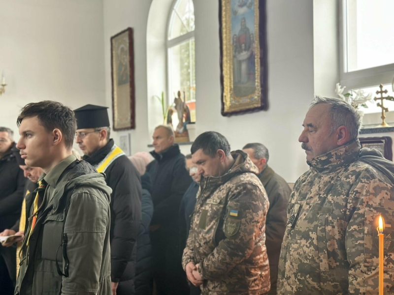 З честю й молитвою: на Тернопільщині перепоховали останки віднайдених вояків УПА