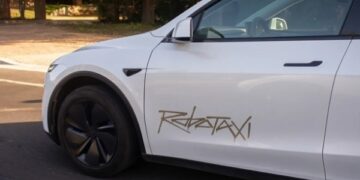 Проєкт Robotaxi Tesla значно менший, ніж заявляє Ілон Маск – ЗМІ