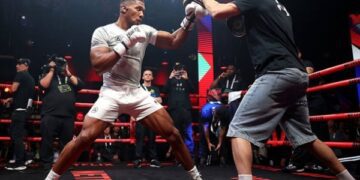 Українець, що тренував Джошуа до бою з Полом, говорить за бокс як за вагоме