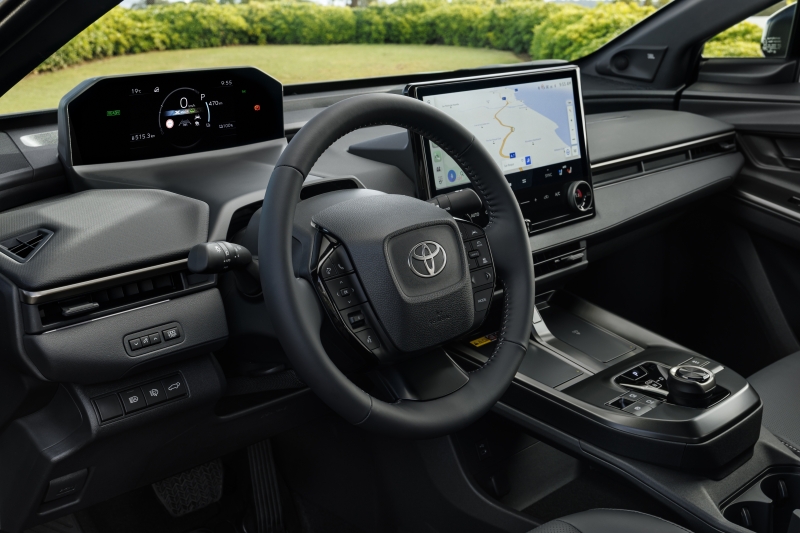 Збільшений запас ходу та прискорена зарядка: Toyota представила оновлений bZ4X для Європи