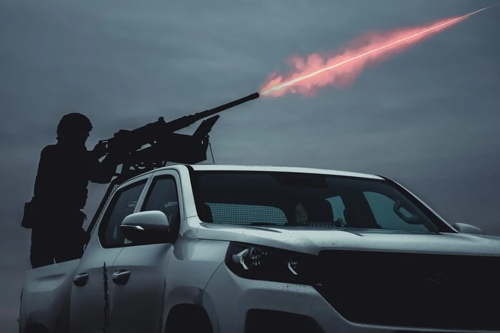 У Києві та області прогриміли вибухи, працює ППО