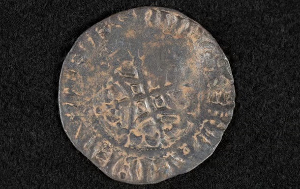 У Шотландії металошукач-аматор виявив найдавнішу відому монету країни