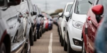 ЄС відтермінував заборону на дизельні та бензинові авто