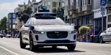 У Сан-Франциско жінка народила дитину в безпілотному таксі Waymo