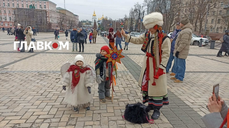 Різдво у серці столиці: Київ зустрів свято великою ходою звіздарів (фото, відео)