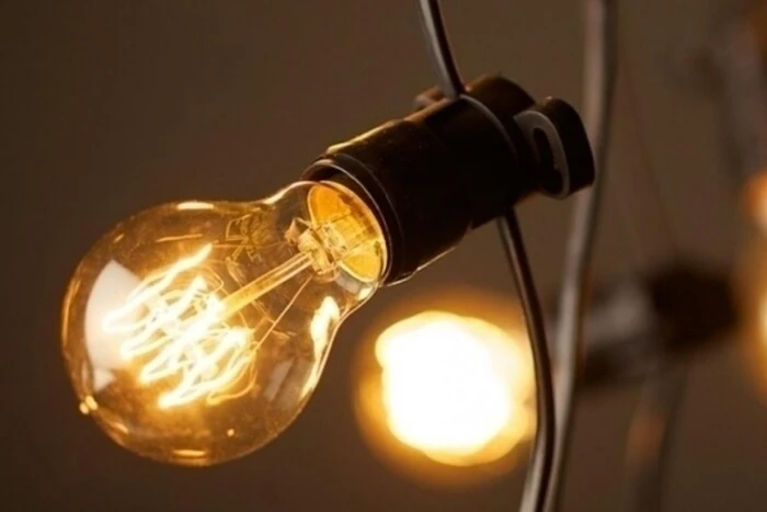 Енергетики повернули киянам світло після обстрілу