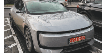 Запас ходу — 770 км: в Україні з’явився потужний сімейний електрокар Audi за $45000 (ФОТО)