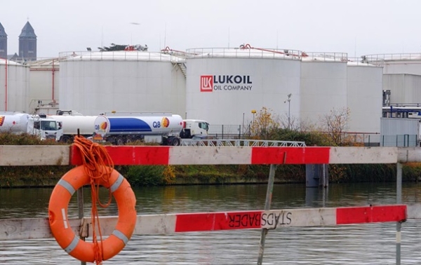 Британія зробила для Lukoil International виняток із санкцій