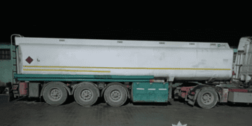 “Хотів продати крадене, приховавши нестачу”: на Тернопільщині викрили водія, який розбавив азотні добрива водою