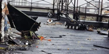 У Вишгороді БпЛА впав на дах будинку під час нічної атаки, але не вибухнув