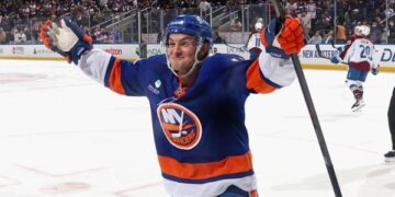 НХЛ: Едмонтон і Колорадо здобули нищівні перемоги