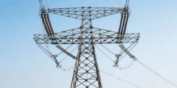 У Запорізькій області відновили електропостачання 2,3 тисяч споживачів, знеструмлених через обстріли