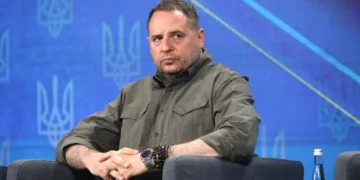 Президент вивів Єрмака зі складу РНБО та Ставки Верховного головнокомандувача