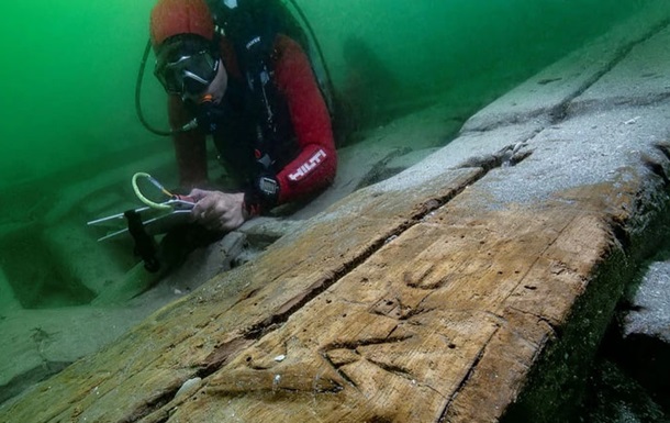 У Єгипті знайшли унікальний 35-метровий човен