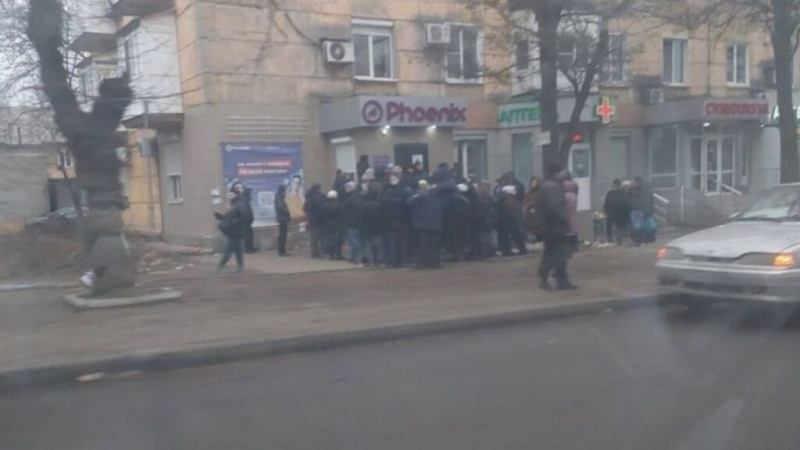 Через «Фенікс» у бан: абоненти Донецька скаржаться на блокування номерів після верифікації