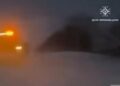 Снігова стихія стає пекельно складною: Прикарпаття під загрозою сильного снігу, шквального вітру та нових знеструмлень (ВІДЕО)