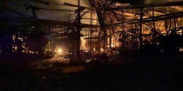 Десять російських “шахедів” знищили газовидобувний об’єкт на Харківщині