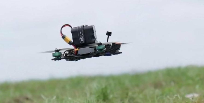 У Запорізькому районі дрон атакував машину: поранено чоловіка