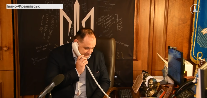 П’ятниця з мером: як франківці можуть отримати швидку допомогу по телефону