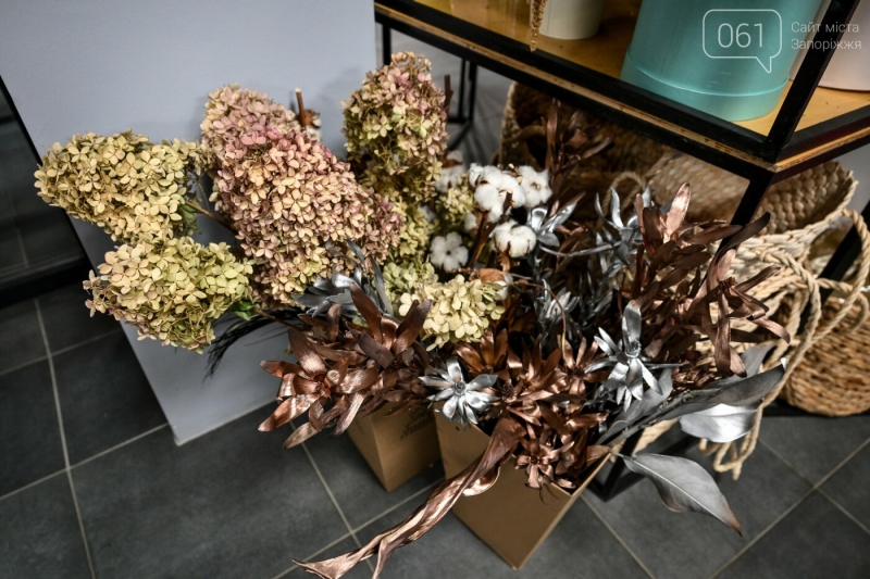 &ldquo;Квіти &ndash; це емоція, а емоції зараз потрібні як ніколи&rdquo;: історія флориста, який побудував бізнес у Запоріжжі під час війни