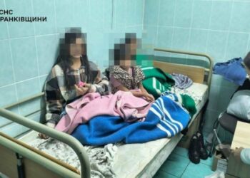 На Прикарпатті люди, ризикуючи життям, врятували 4 дітей (ФОТО)