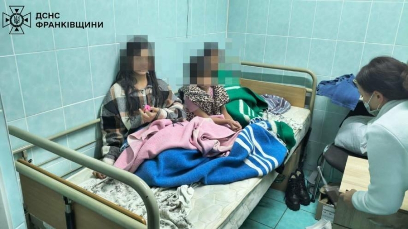 На Прикарпатті люди, ризикуючи життям, врятували 4 дітей (ФОТО)